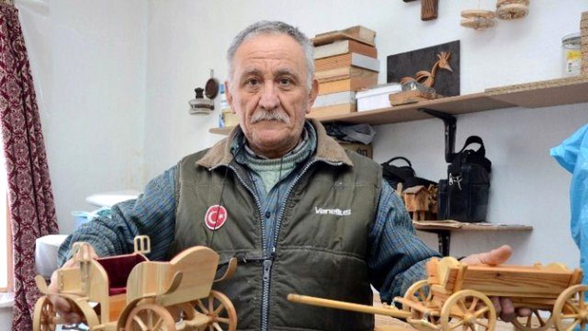 Çocukluk Hayali Olan At Arabalarını Minyatüre Taşıdı