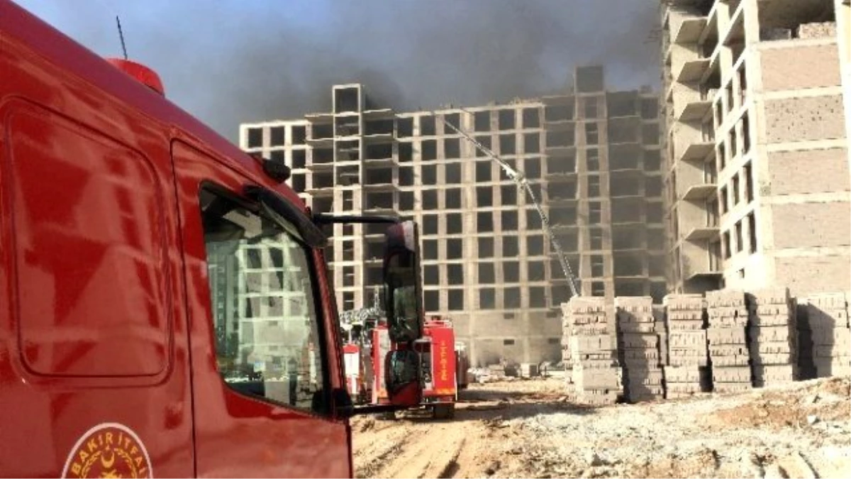 Diyarbakır\'da İnşaatta Yangın