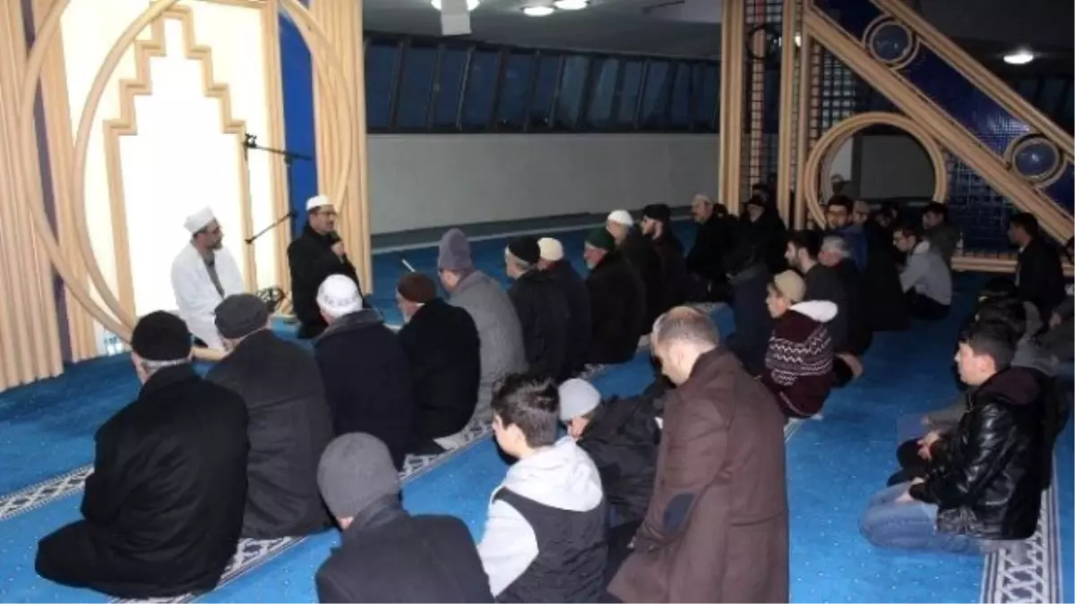 Erzincan\'da Gençler Sabah Namazında Buluşuyor