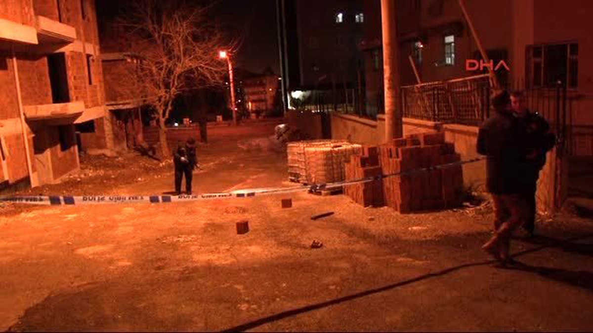 İzmir - Sokak Ortasında Pompalı Tüfekle Öldürüldü