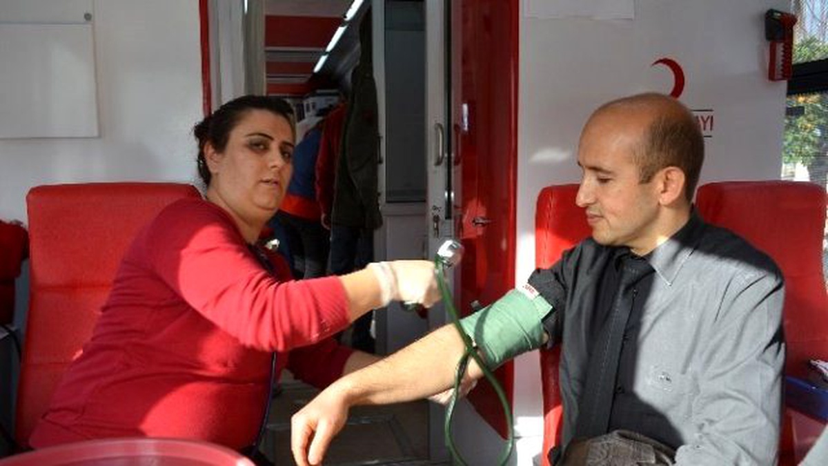 Kemer Belediye Personelinden Kan Bağışı