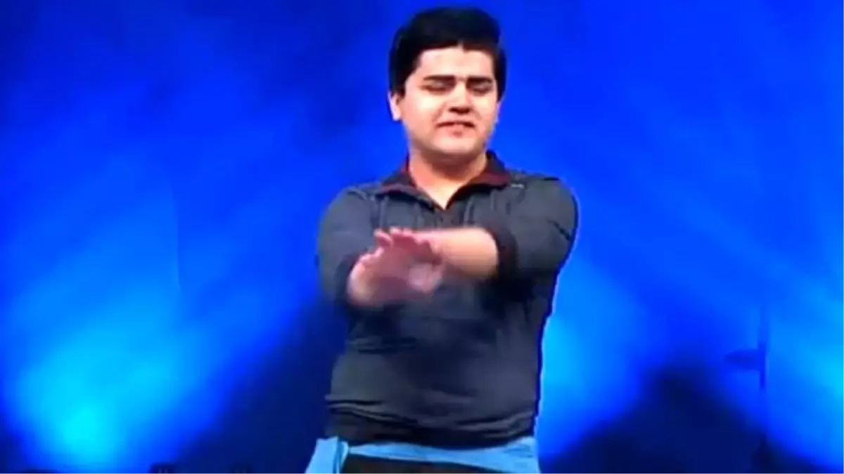 Mustafa Özcan Dans Performansı