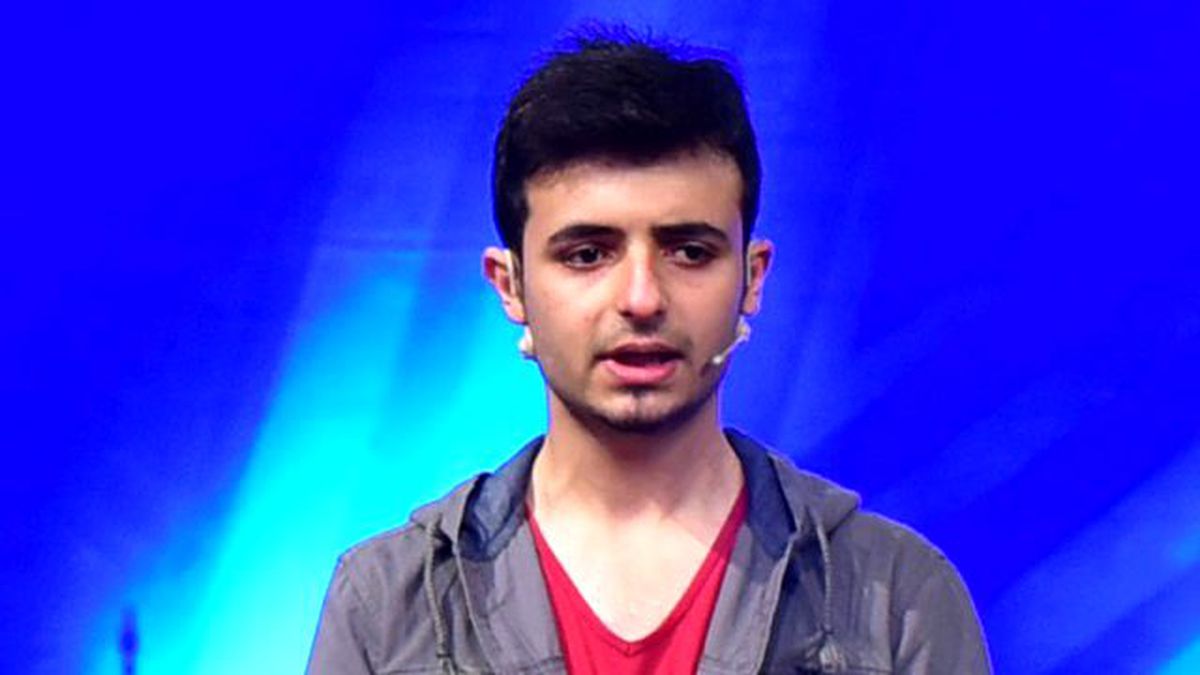Özcan Özkaya Resim Performansı