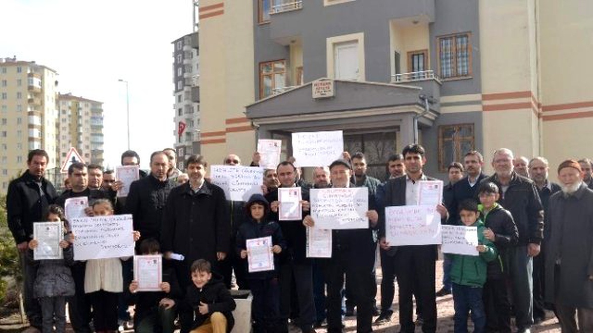 Arsa Sahibi Müteahhiti Mahkemeye Verdi Olan 28 Dairenin Sahibine Oldu