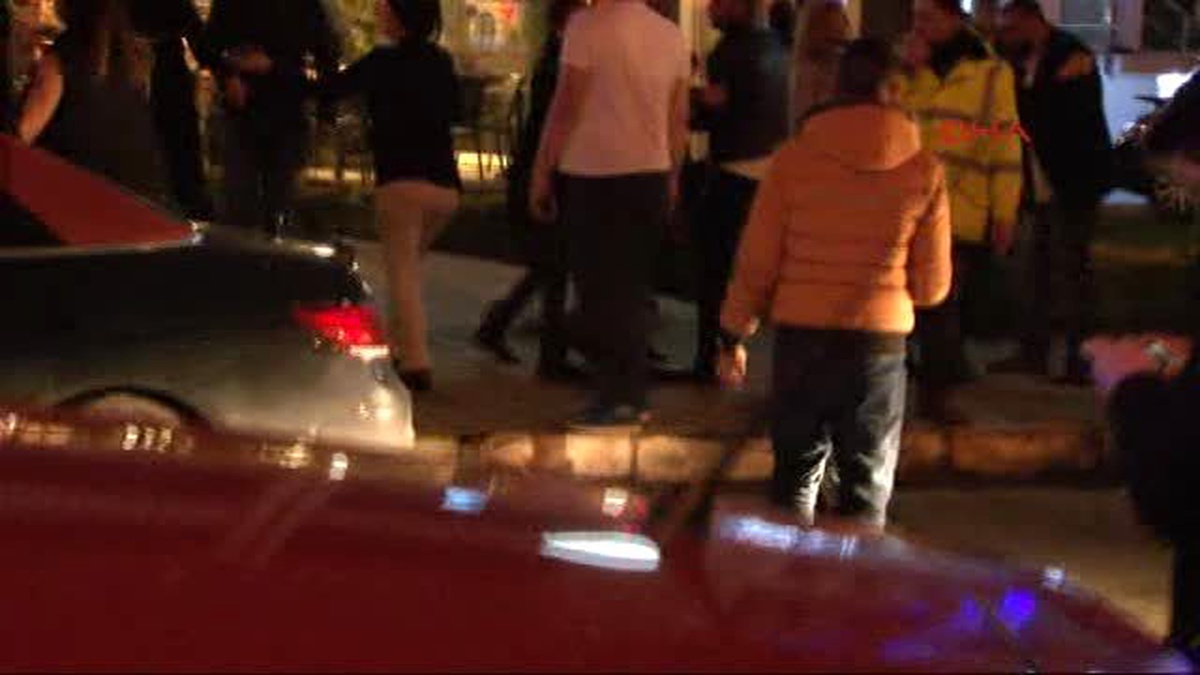Ataşehir\'de Bar Kurşunlandı: 3 Yaralı