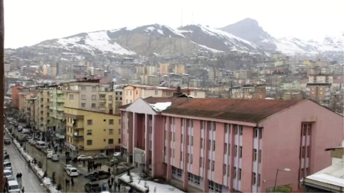 Hakkari\'de 14 Şubat Sevgililer Günü Sessizliği