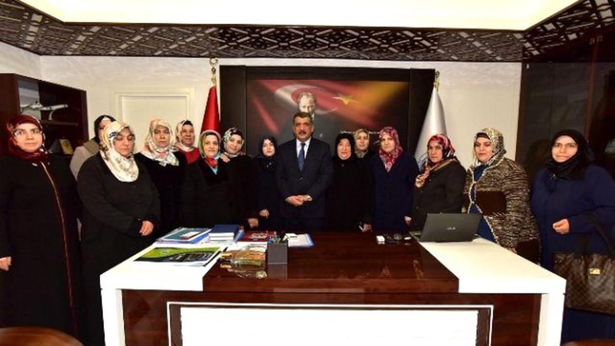 Halk Eğitim Merkezi Kursiyerlerinden Gürkan\'a Ziyaret