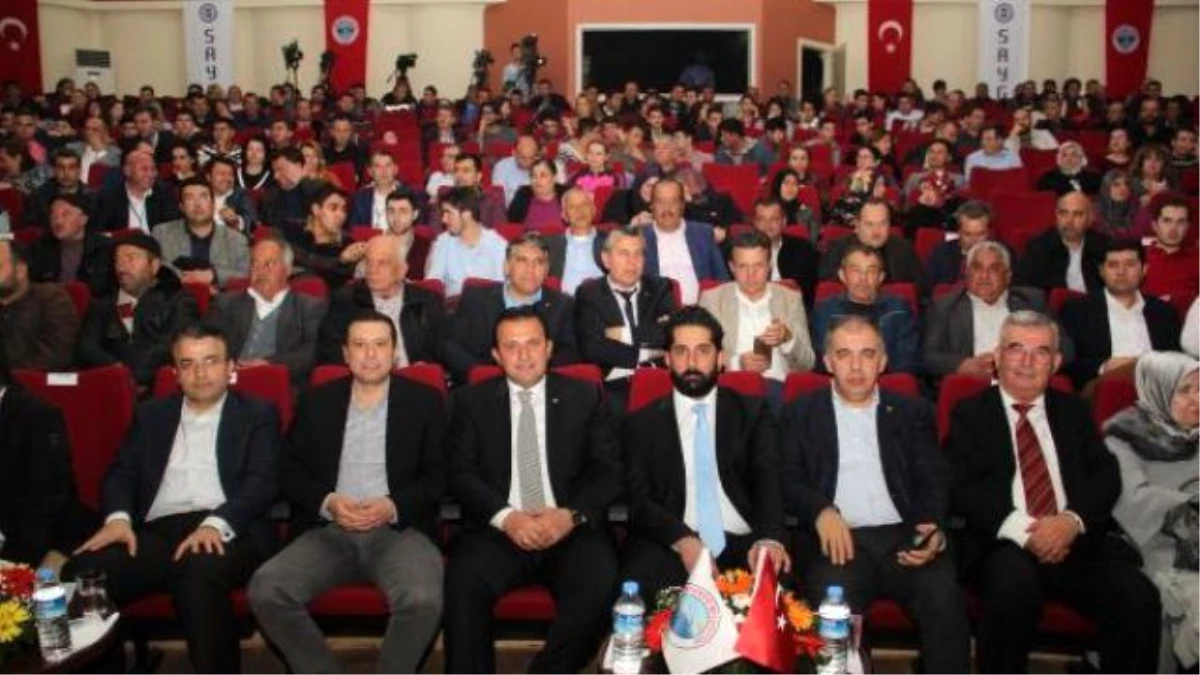 İzmir\'de \'Cumhurbaşkanı Erdoğan\' Konferansı