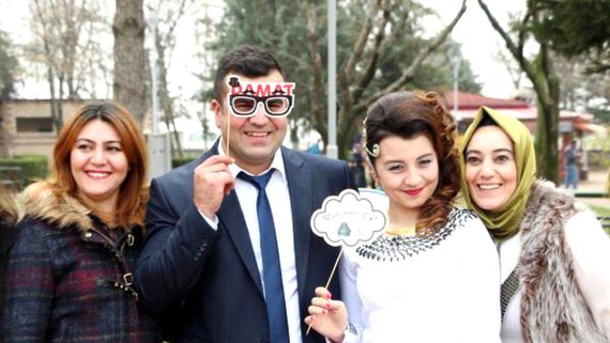 Kahramanmaraş\'ta 35 Çift Törenle Evlendi