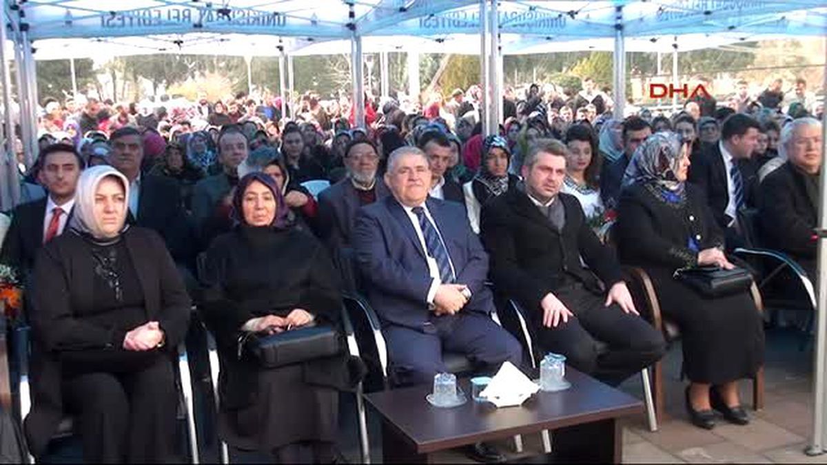Kahramanmaraş\'ta 35 Çift Törenle Evlendi