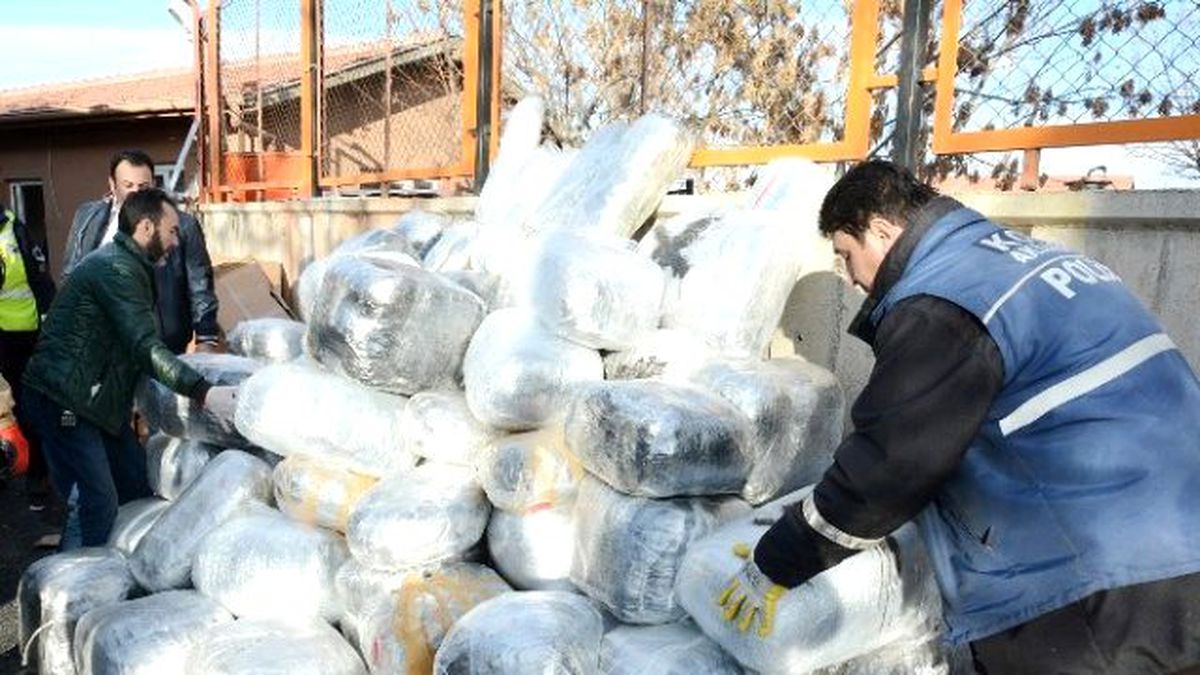 Kargo Tır\'ında 750 Kilo Esrar Çıktı