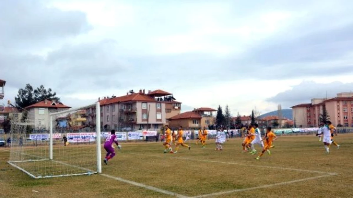 Korkutelispor, Play-off\'un İlk Maçında Kınıkspor\'a 3-0 Yenildi