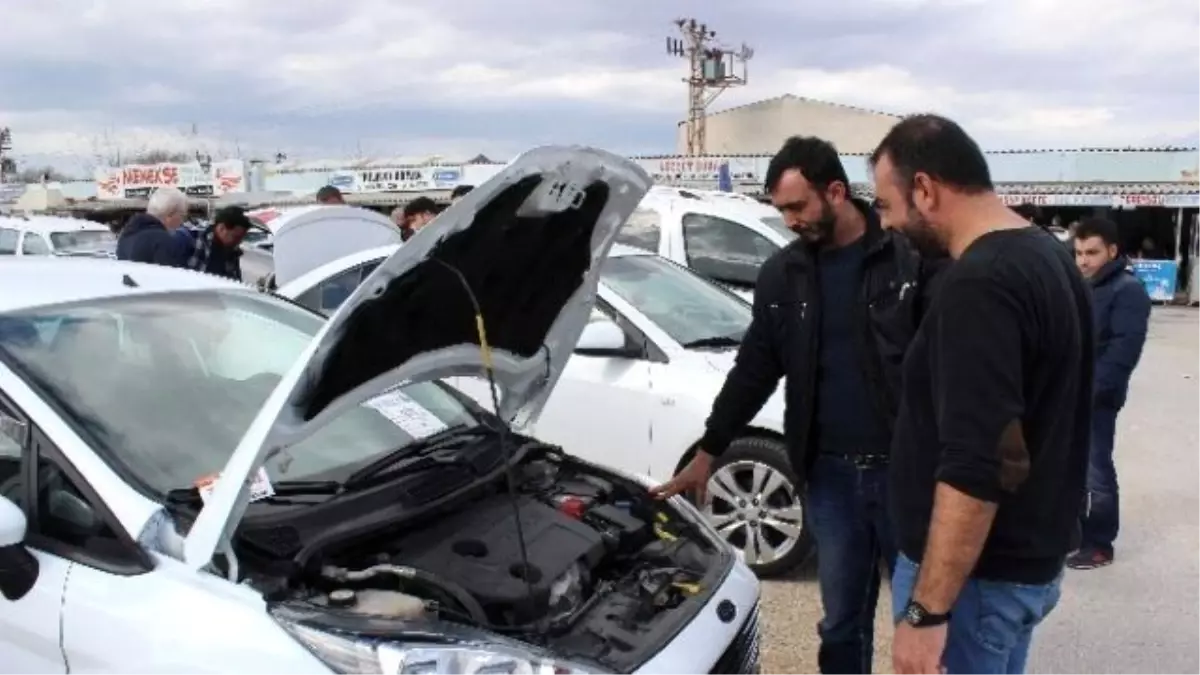 Sigorta Fiyatları İkinci El Oto Pazarını Vurdu