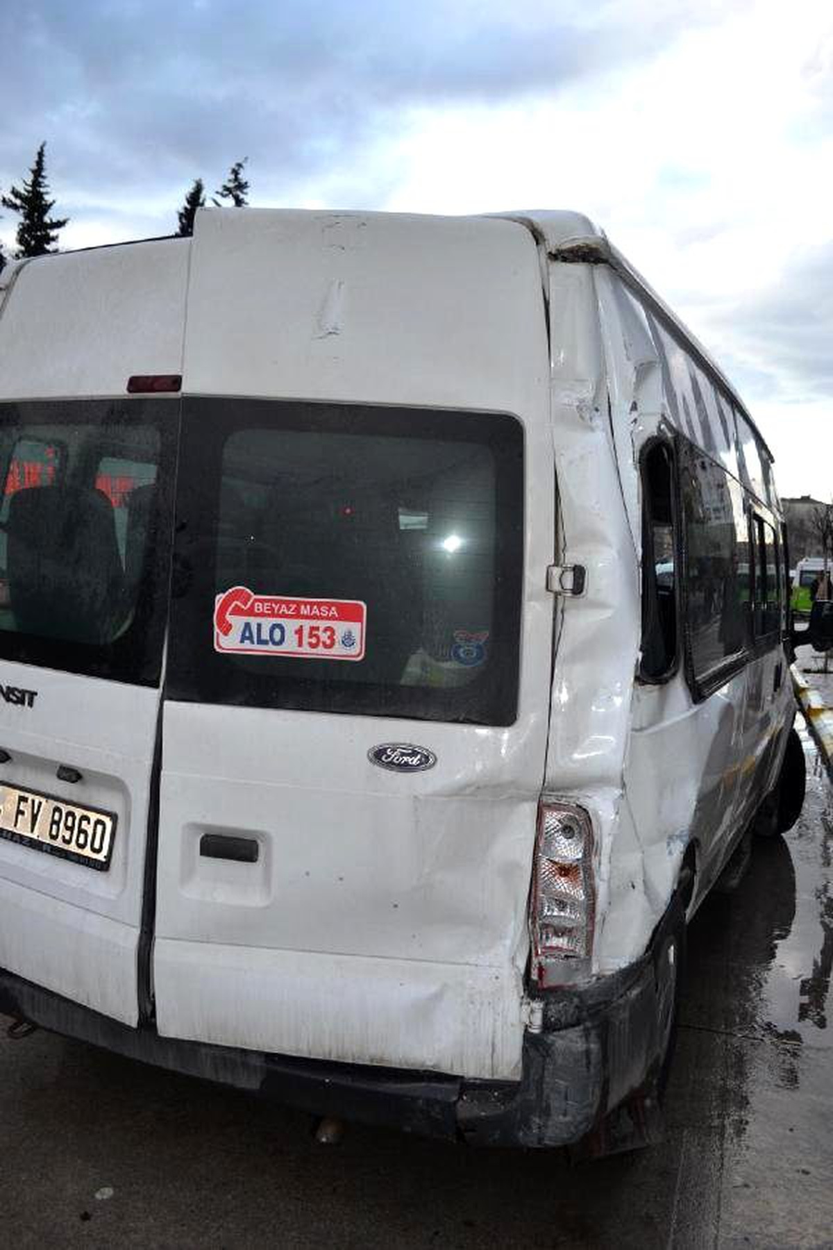 Tanker Kırmızı Işıkta Bekleyen Araçlara Çarptı: 1 Yaralı