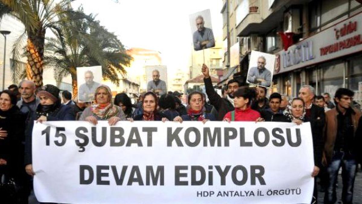 Antalya\'da, Hdp\'nin Öcalan Protestosuna Polis Müdahalesi