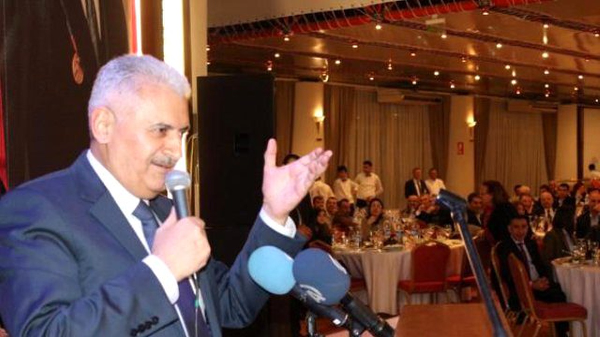 Bakan Yıldırım, Başkanlık Sistemini Savundu