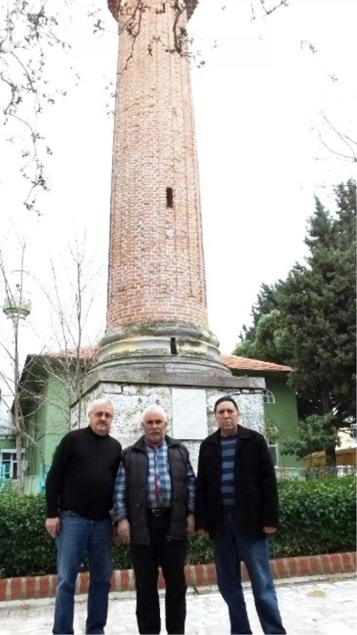 Burhaniye\'de Çerkez Minaresi İlgi Odağı Oldu