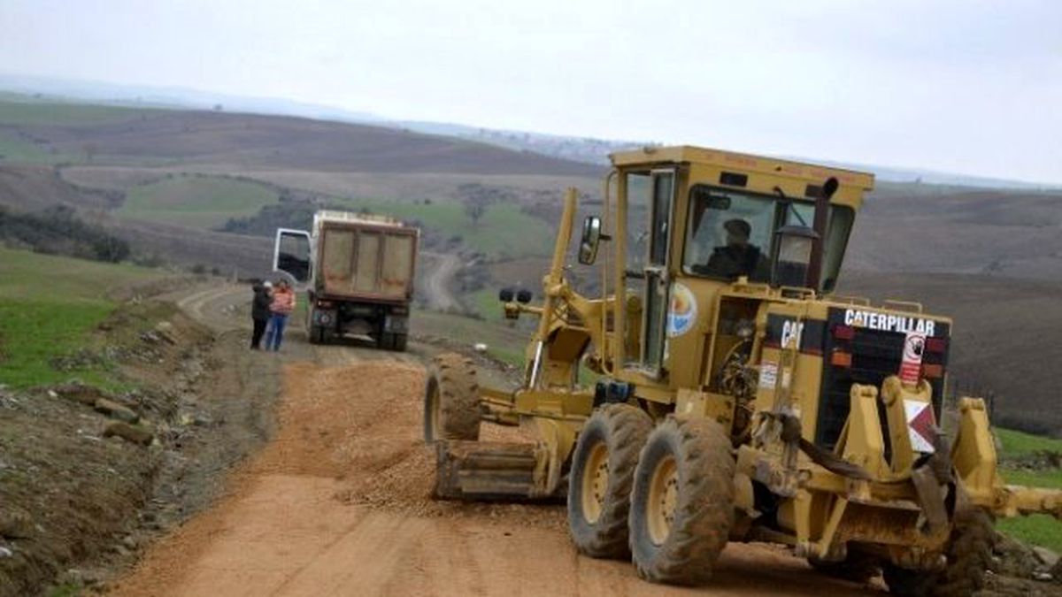 Büyükşehir\'in Kırsalda Yol Çalışmaları Devam Ediyor