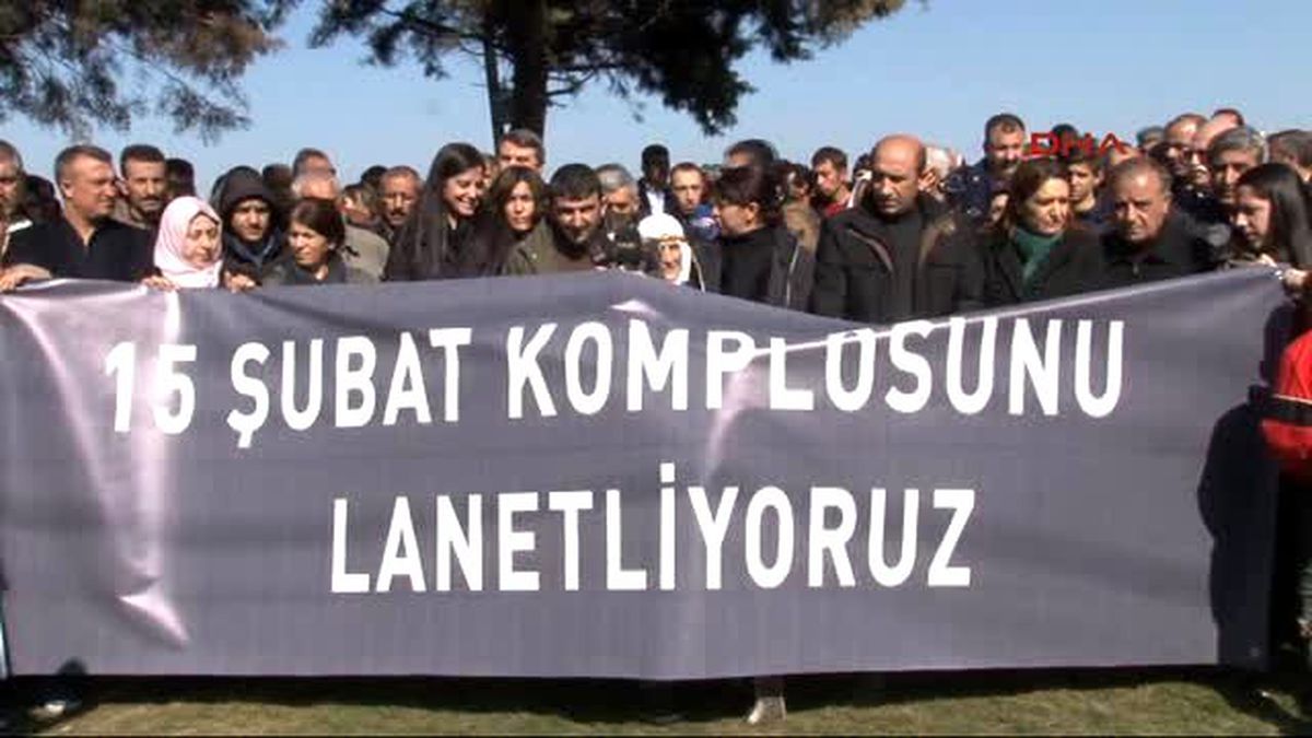 Diyarbakır\'da Olaylı Öcalan Protestosu -1