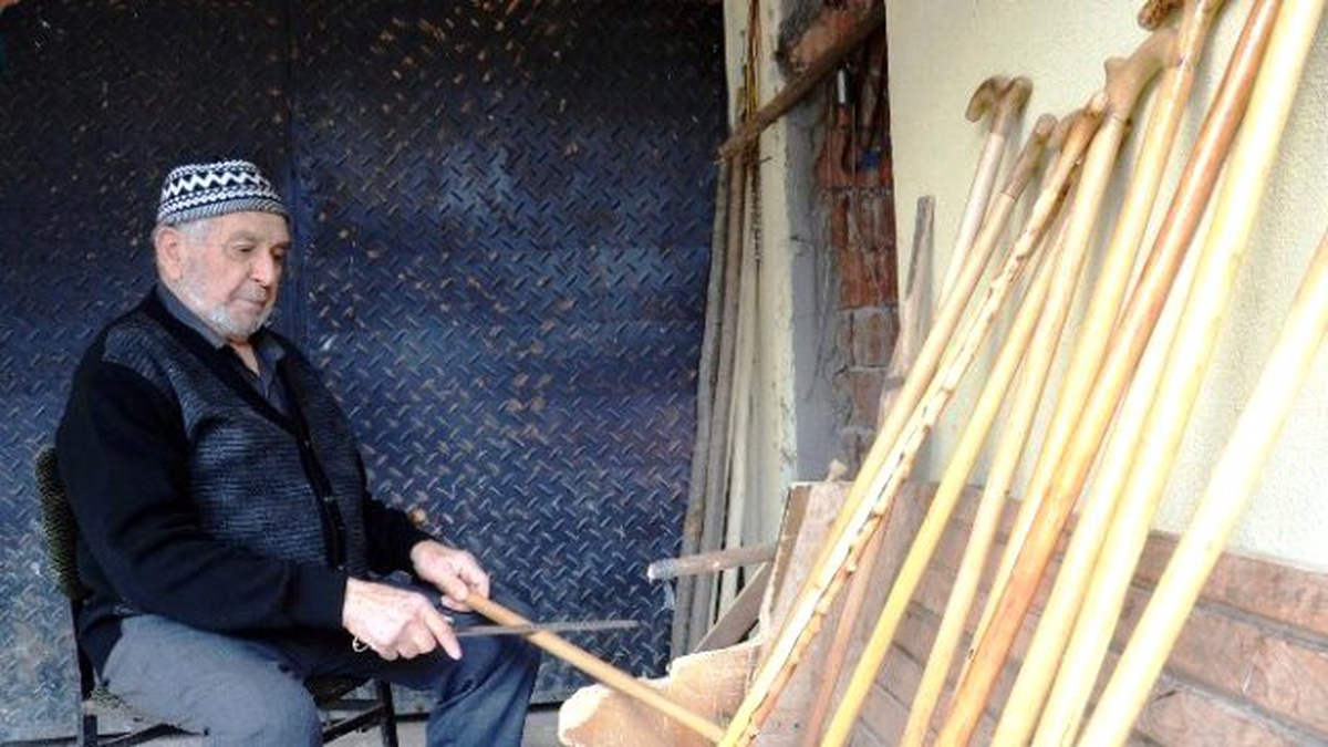 Doktorun Tavsiyesine Uydu, Baston Ustası Oldu