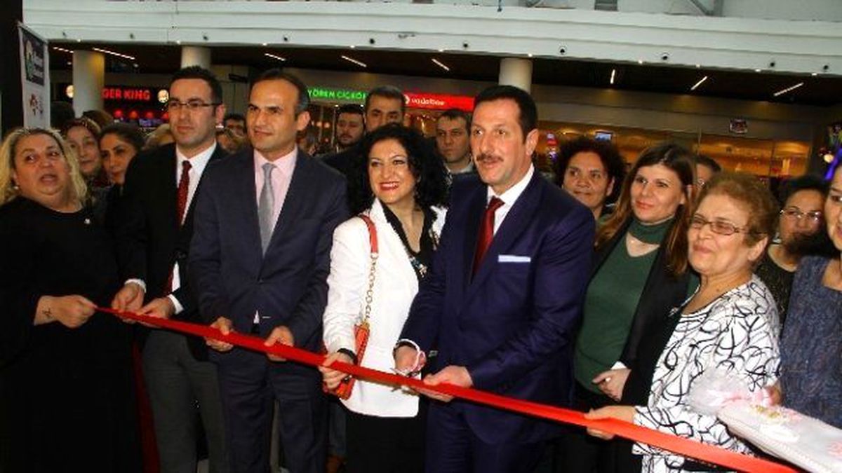 Ev Hanımlarının El Becerileri Görücüye Çıktı