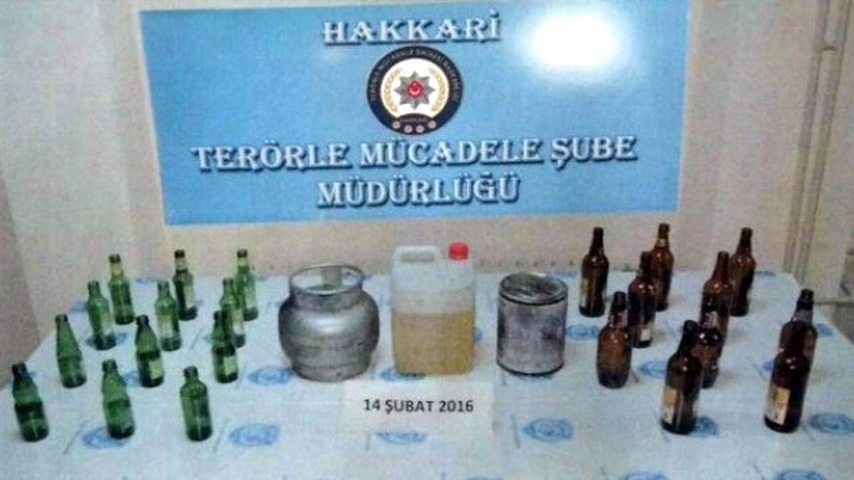 Hakkari\'de Molotof Malzemesi Ele Geçirildi