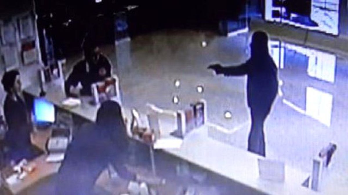 Kahramanmaraş\'taki Banka Soygunu Güvenlik Kamerasında