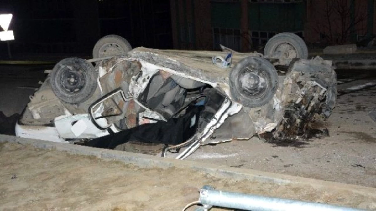 Karabük\'te Trafik Kazası : 1 Ölü 1 Yaralı