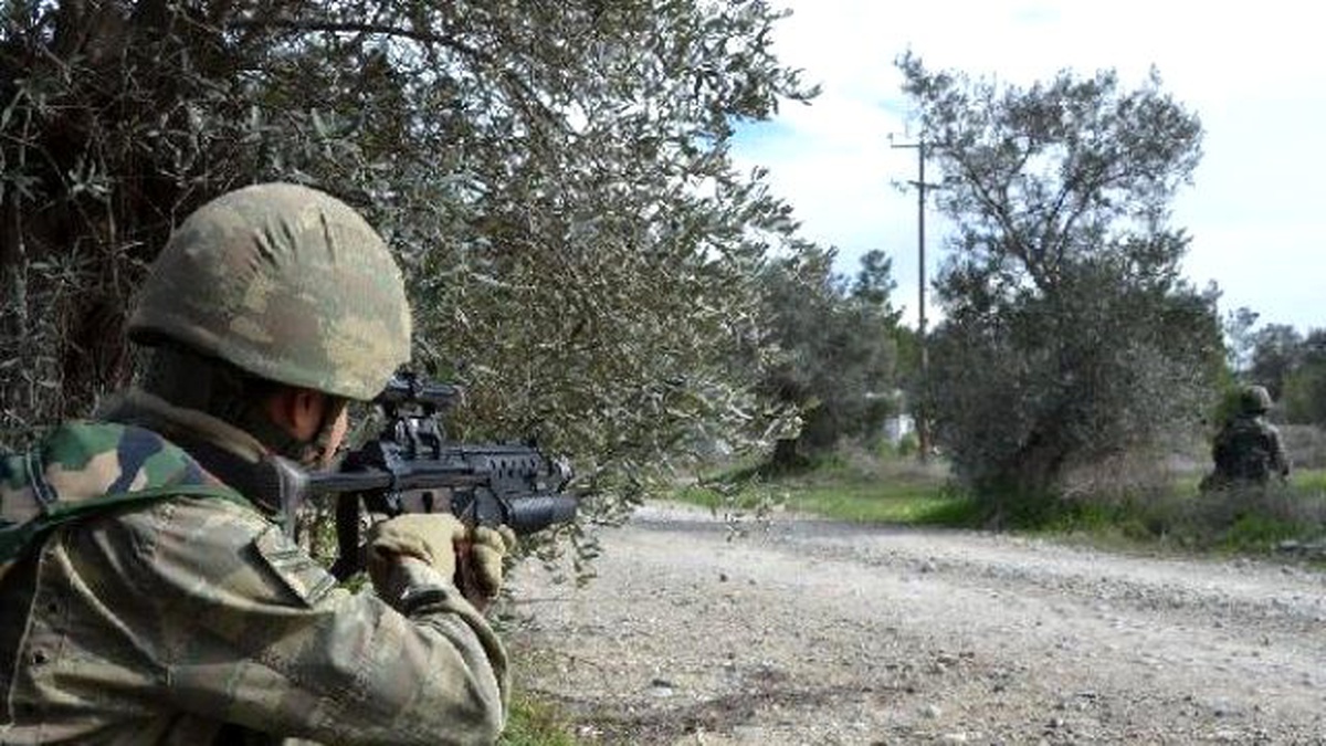 Kıbrıs Türk Barış Kuvvetleri\'nden Meskun Mahallerde Teröristle Mücadele Eğitimi