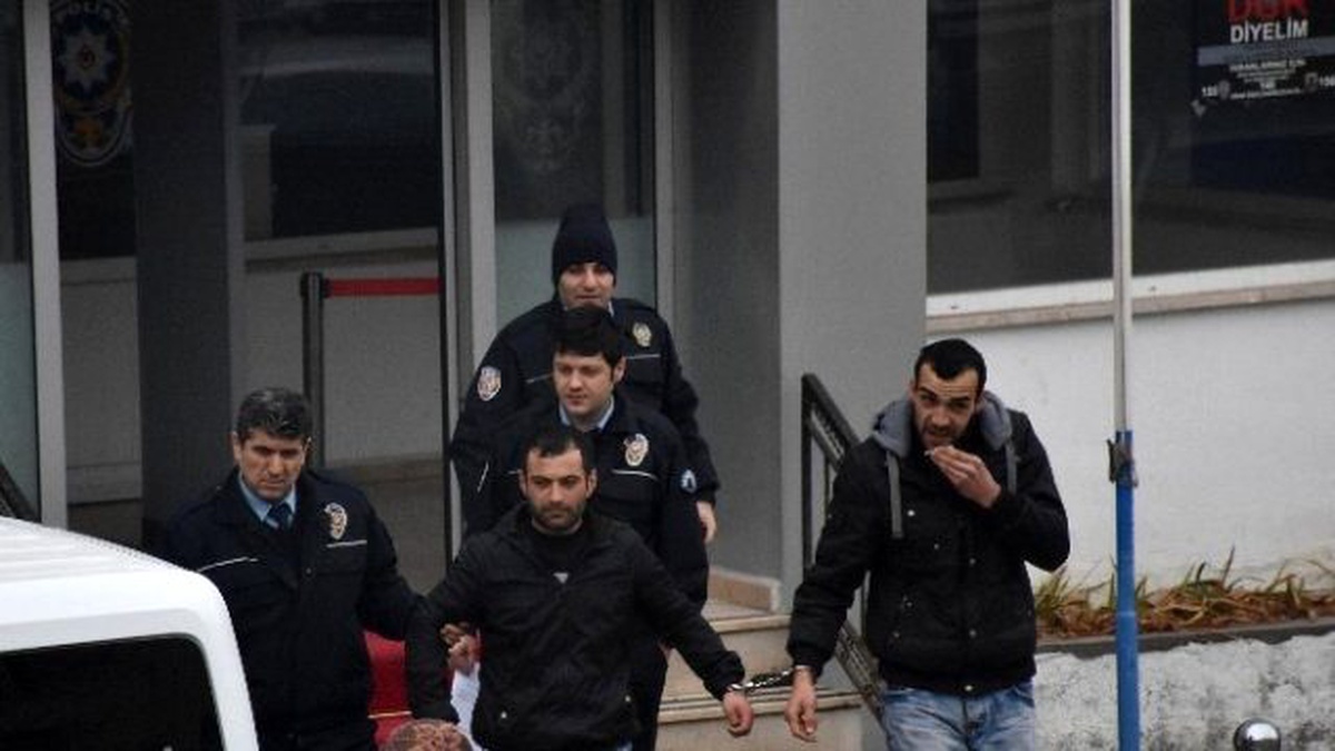 Kızılcahamam\'da Hırsızlık Şüphelisi İki Kişi Yakalandı