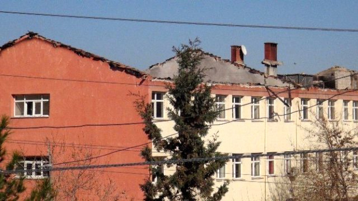 Teröristlerin Yaktığı Okullar Kullanılamaz Hale Geldi