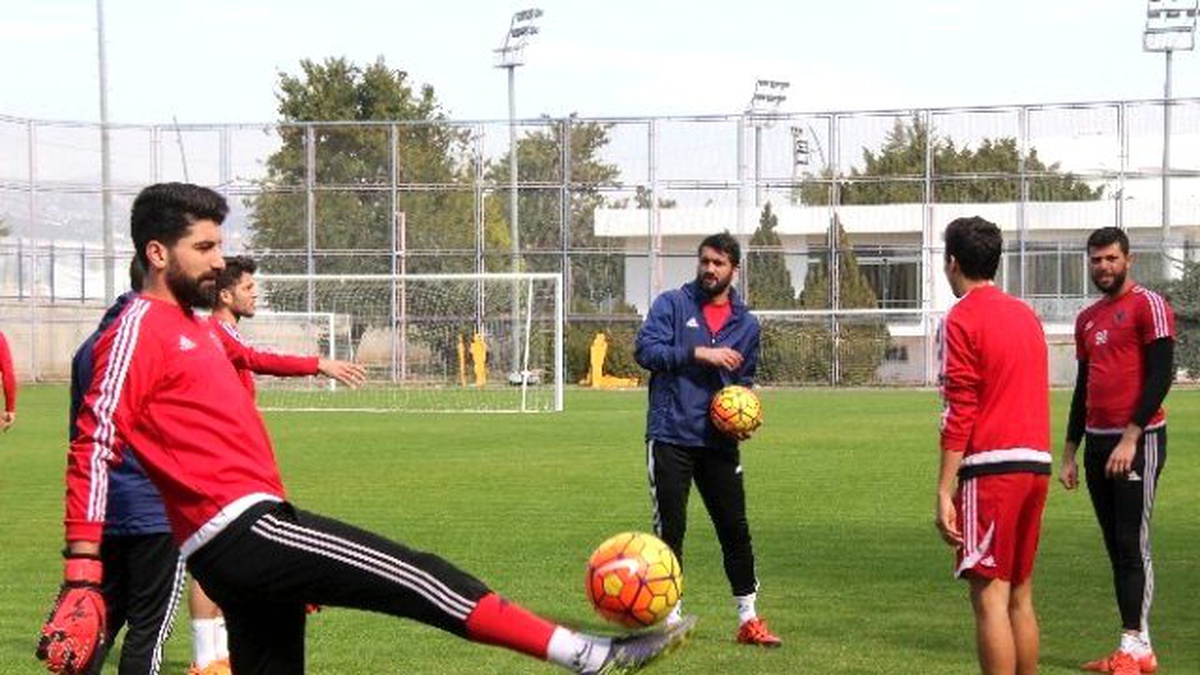 Ümit Özat: "Beşiktaş Maçıyla Çıkışımızı Sürdürmek İstiyoruz"