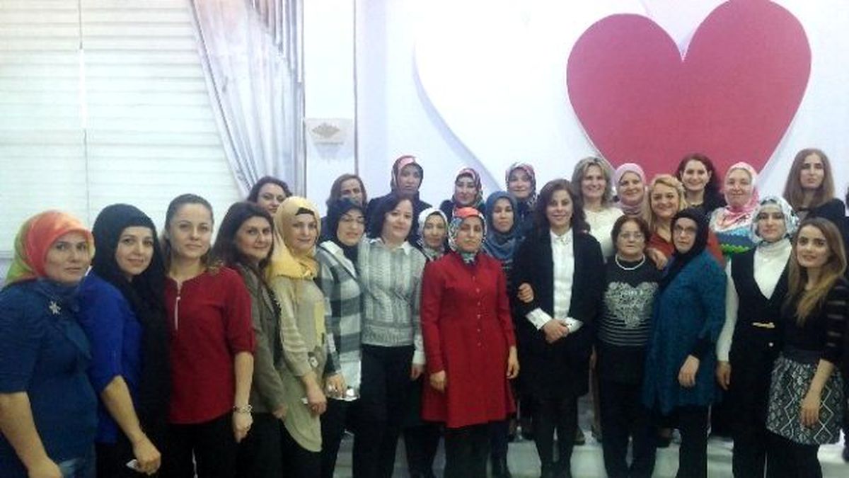 AK Parti\'den Sosyal Projeye Destek