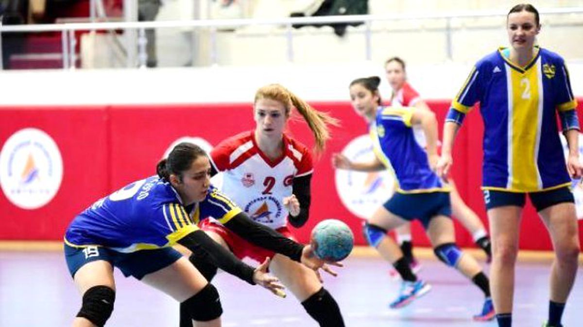 Antalya Muratpaşa-Ankara 1910: 29-24 (Bayan Hentbol Türkiye Kupası)