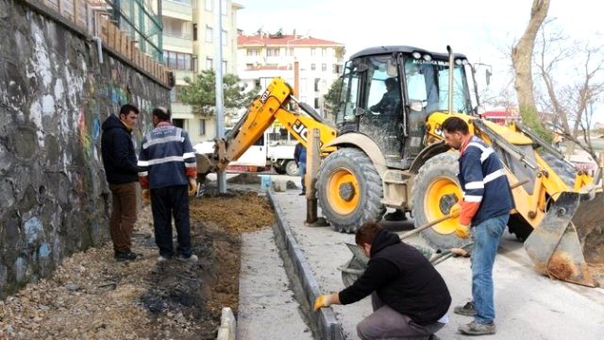 Bordür ve Kaldırım Çalışmalarına Ağırlık Verildi