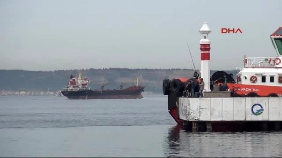 Çanakkale - Rus Askeri Kargo Gemisi Çanakkale\'den Geçti