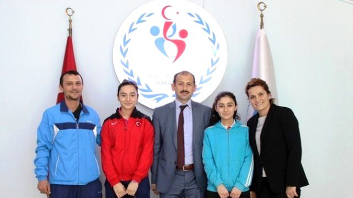 Halterin Altın Kızı Spor İl Müdürünü Ziyaret Etti