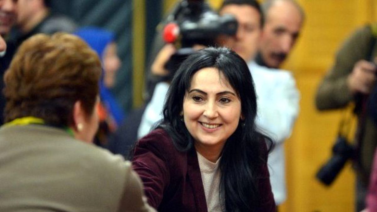 Hdp Pyd\'ye Sahip Çıktı, Türkiye\'yi Suçladı