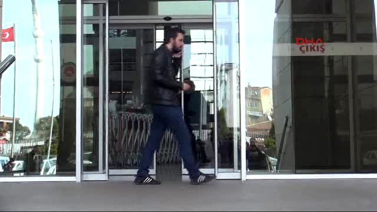 Heykeltıraş Aksoy\'a "Cumhurbaşkanı Erdoğan\'a Hakaret" Ten Beraat