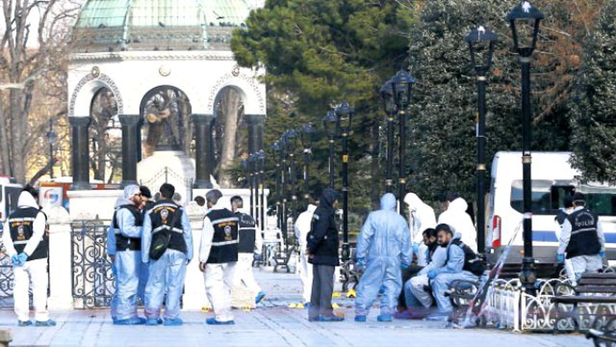İçişleri'nden Valiliklere Talimat: Turist Rehberlerine Terör Eğitimi Verin