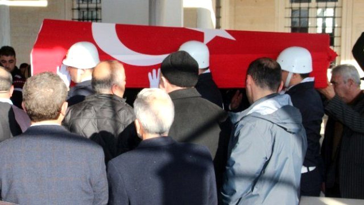 Kansere Yenik Düşen Polis Son Yolculuğuna Uğurlandı