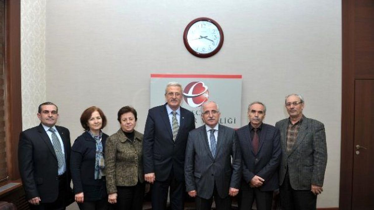 Karaçay Balkar Kültür ve Yardımlaşma Derneği Üyelerinden Vali Tuna\'ya Ziyaret