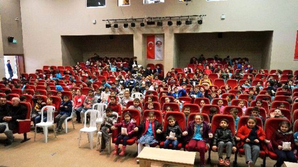 Körfezli Çocukların Sinema Keyfi