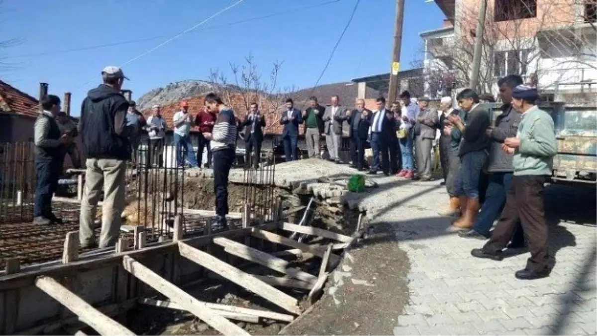 Köşk\'te Kıran Yukarı Cami Temeli Dualarla Atıldı