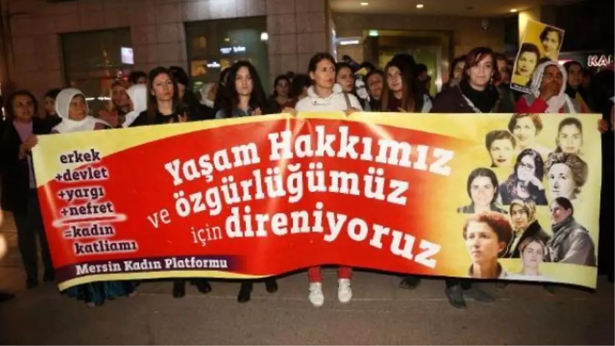 Mersin\'de Kadın Cinayetleri Protesto Edildi