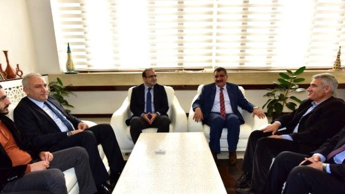 Milletvekili Özhan, Başkan Gürkan'ı Ziyaret Etti