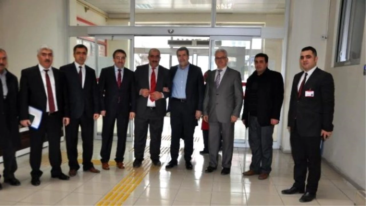 Milletvekili Yaşar, Sağlık Müdürleriyle Bir Araya Geldi