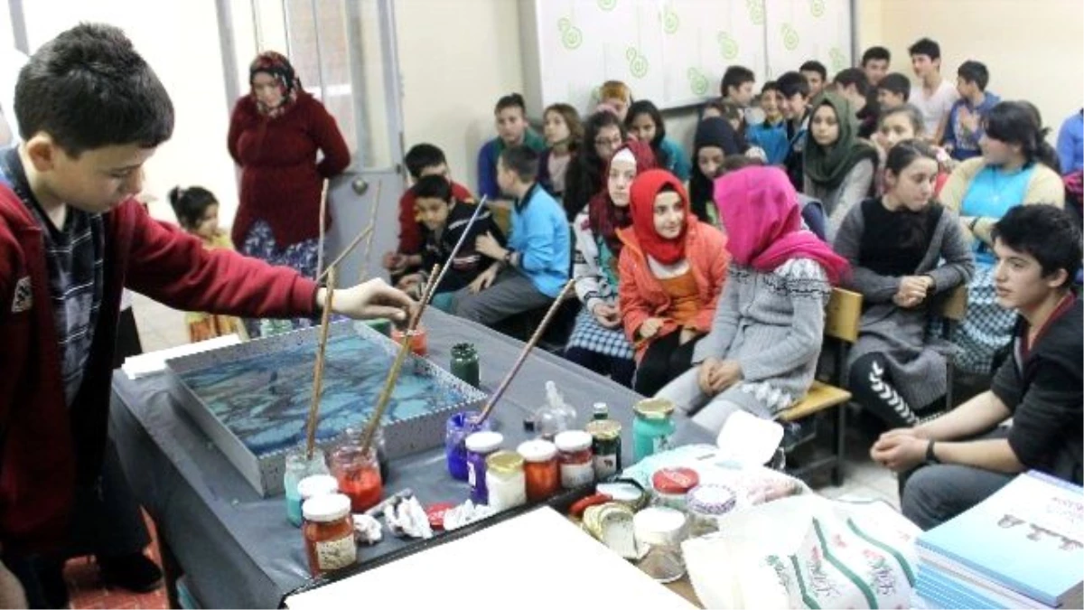 Minik Öğrenciler Ebru Sanatını Öğrendi