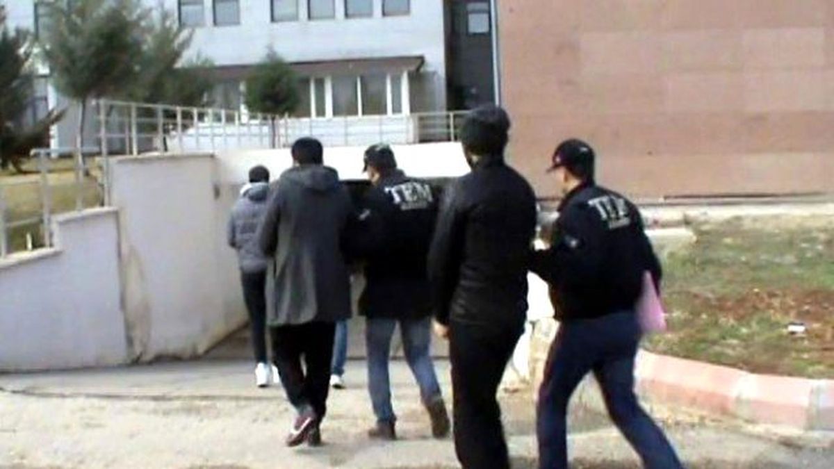 Suriye\'ye Gitmek İsteyen 4 Daeş Üyesi Yakalandı