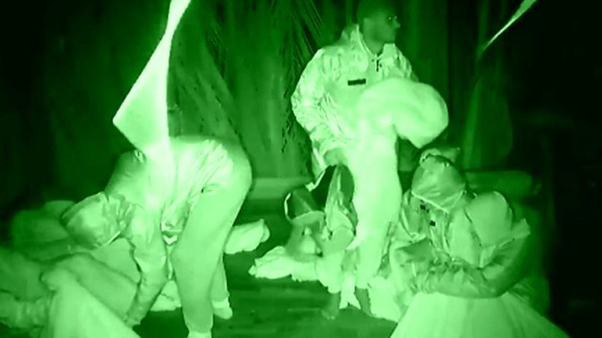 Survivor Adasında Kabus Gibi Gece! Yağmur Gönüllüleri Perişan Etti